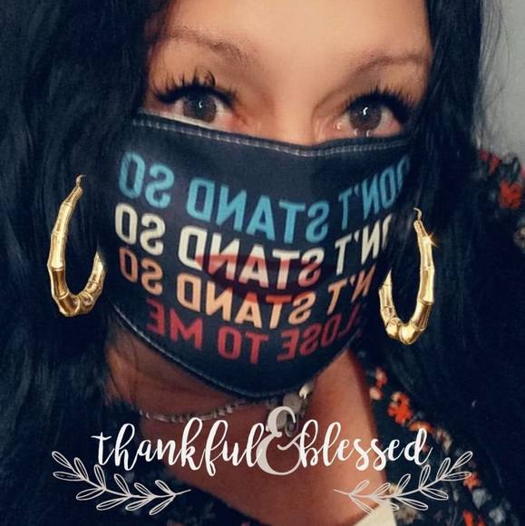 Poshmark profile picture for @angelina